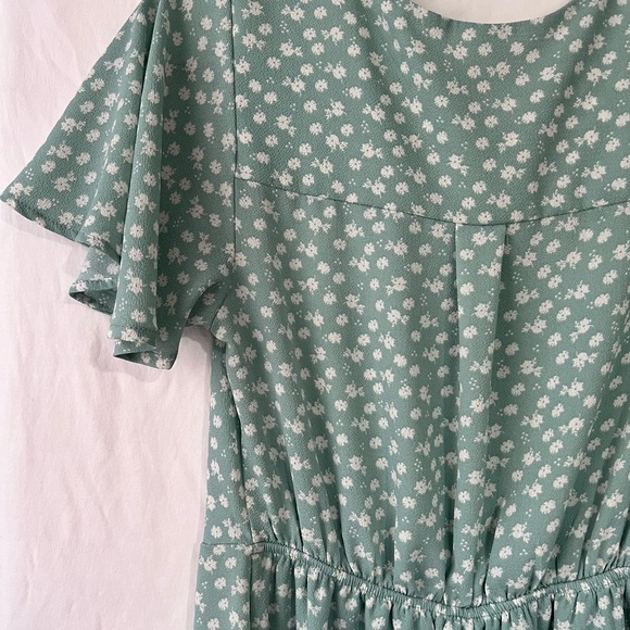 Monteau Casual Green Floral Print Front Tie Sundress in Women’s Size Medium - Picture 4 of 5